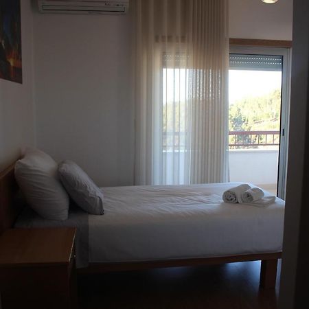 Hotel Solar Da Charneca Leiria Buitenkant foto