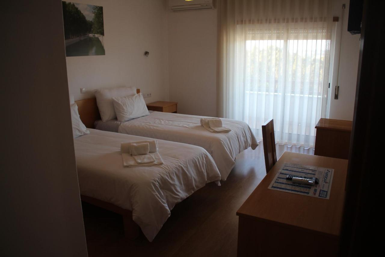 Hotel Solar Da Charneca Leiria Buitenkant foto