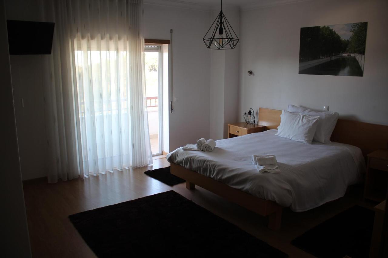 Hotel Solar Da Charneca Leiria Buitenkant foto