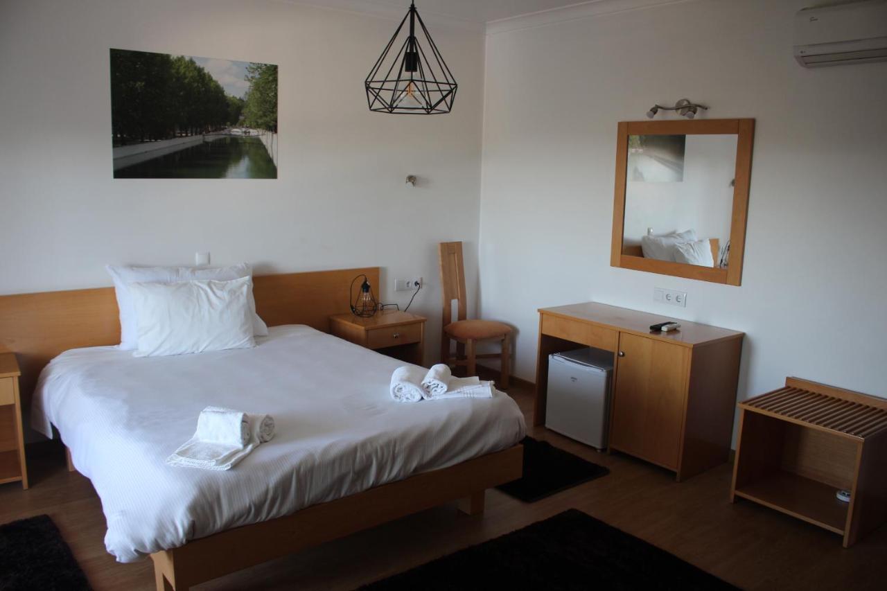 Hotel Solar Da Charneca Leiria Buitenkant foto
